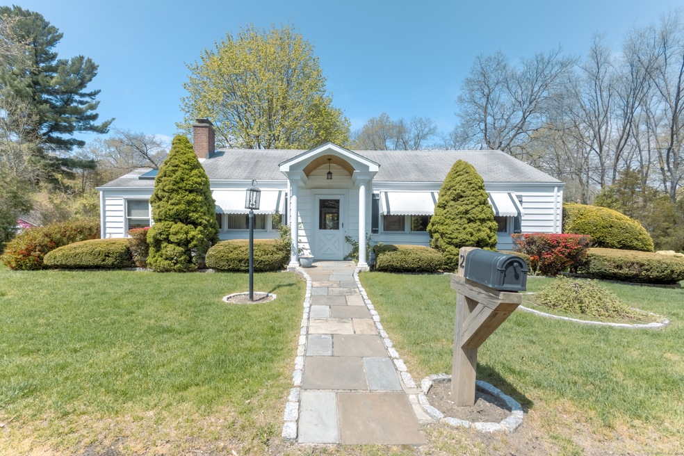 2 Rempsen St, Trumbull, CT 06611 - photo 1