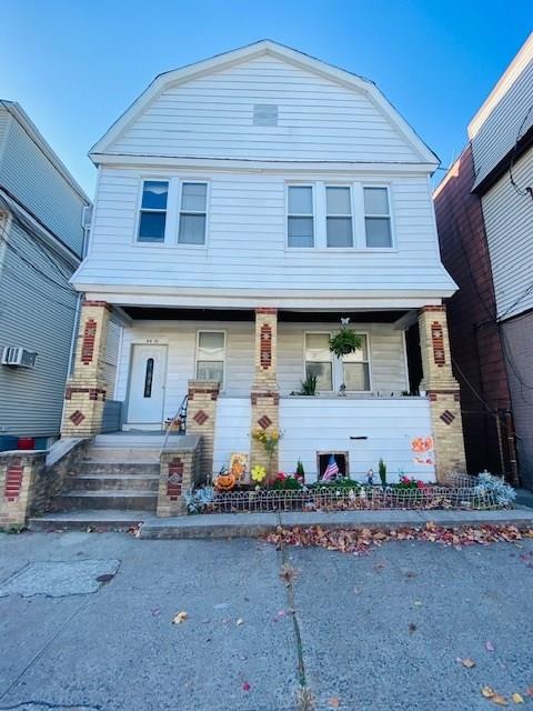 Sold $640,000