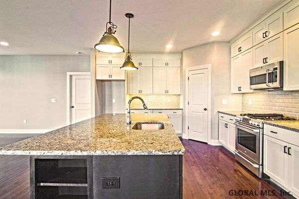 10 Country Club Ln, Voorheesville, NY 12186 - photo 1