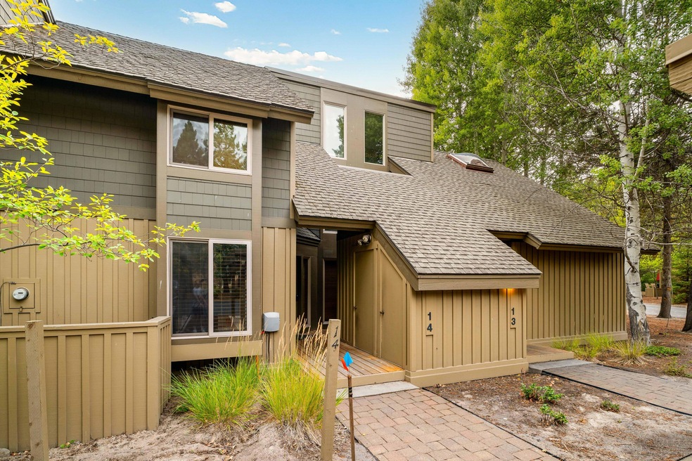 17709 Lake Aspen Ct unit 14, Sunriver, OR 97707 - photo 1