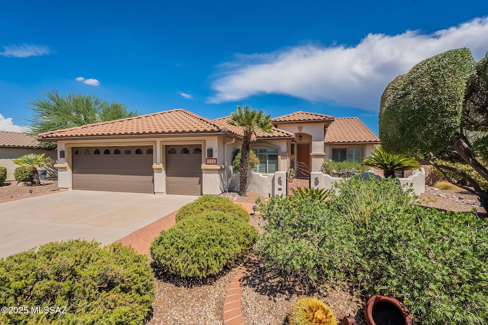 1712 N Laguna Oaks Dr, Green Valley, AZ 85614 - photo 1