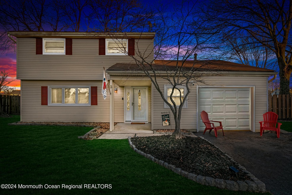 3 Elm Ave Hazlet NJ 07730 USA-001-040-1F