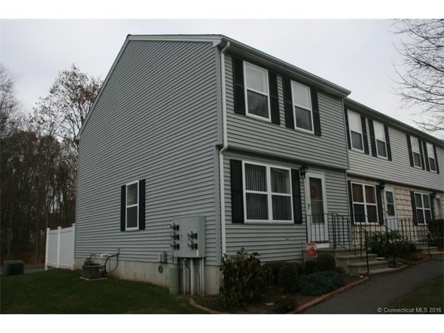 2 BEDROOM, 1.5 BATH END UNIT CONDO.