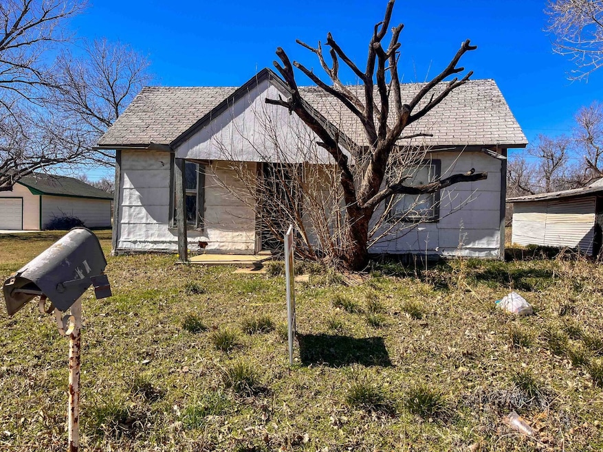 1406 N 12th St, Enid, OK 73701 - photo 1