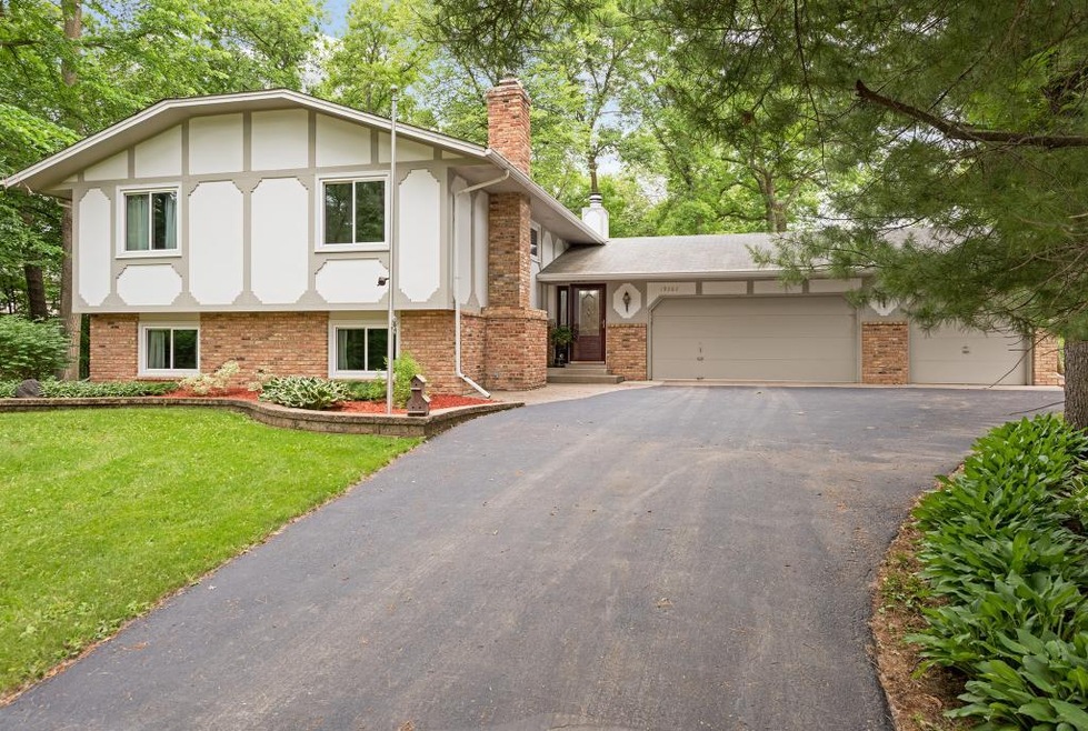 Gorgeous setting tucked way back in Appaloosa Wood