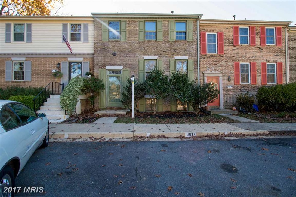 9617 Lindenbrook St, Fairfax, VA 22031 - photo 1