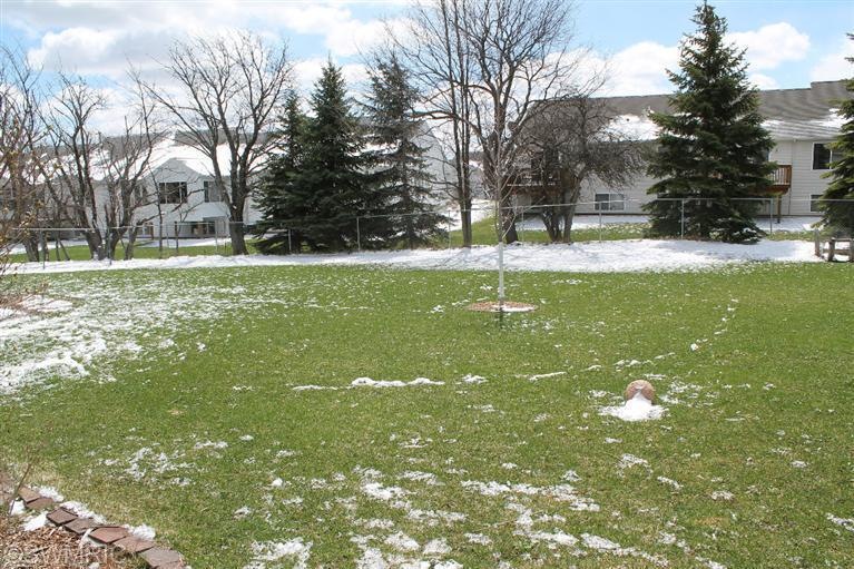 1142 Golfcrest Dr SW, Wyoming, MI 49509 - photo 1