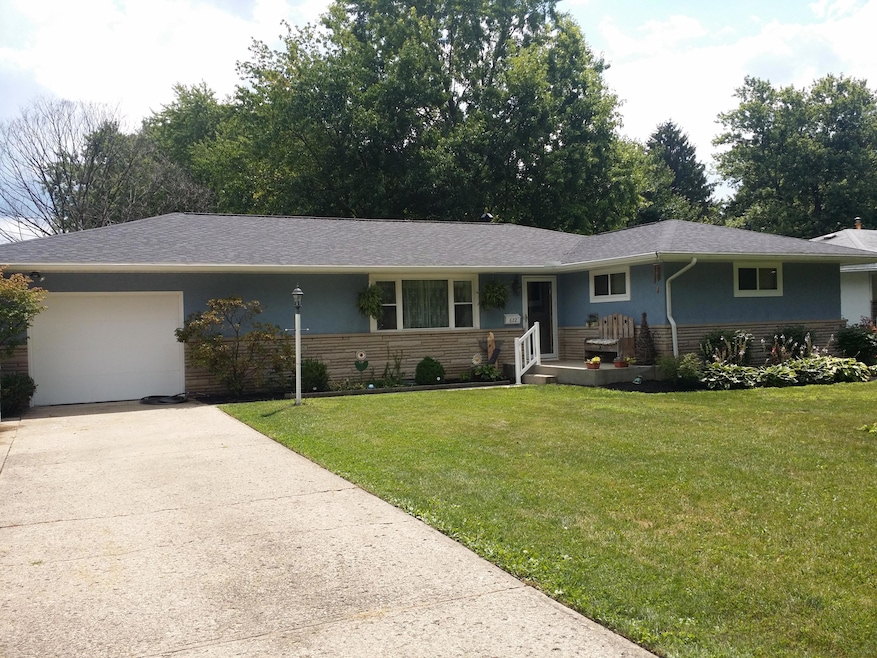 Front of 622 Bernhard