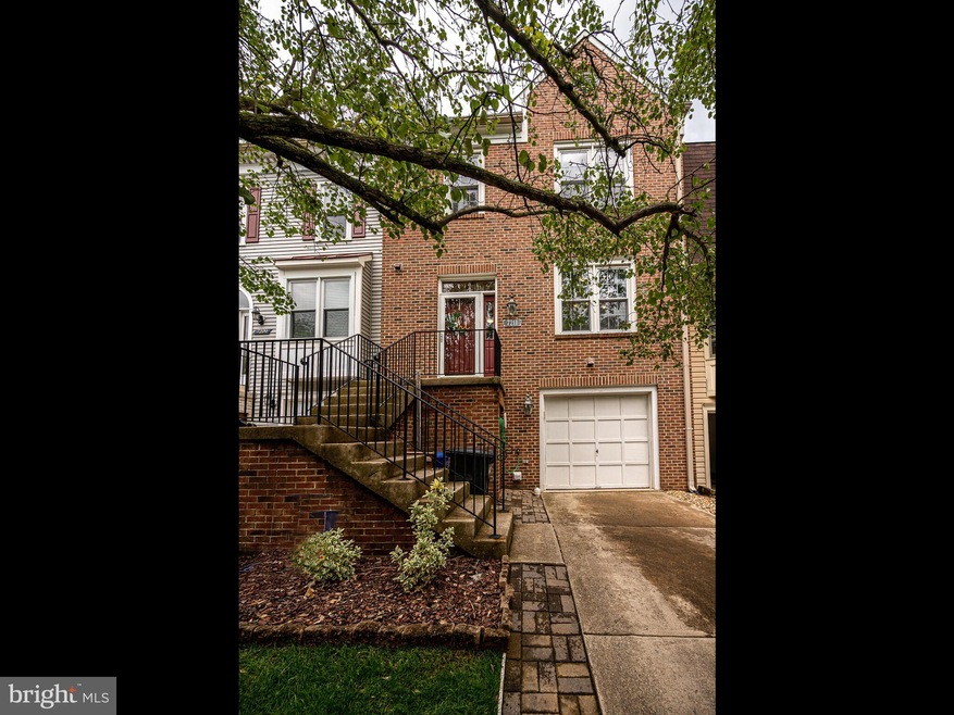 7211 Squirrel Run Ct, Springfield, VA 22152 - photo 1