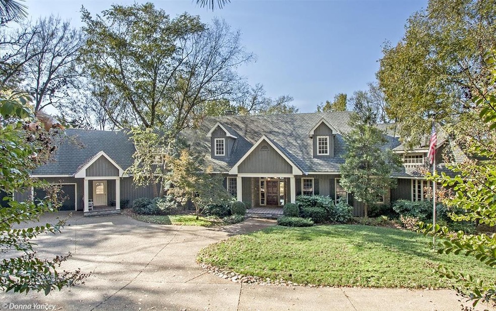 Unforgettable property at the edge of west Nashvil