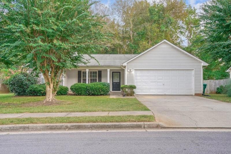 482 Sarahs Ln, Locust Grove, GA 30248 - photo 1