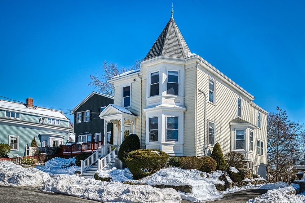 23 Pond St, Marblehead, MA 01945 - photo 1