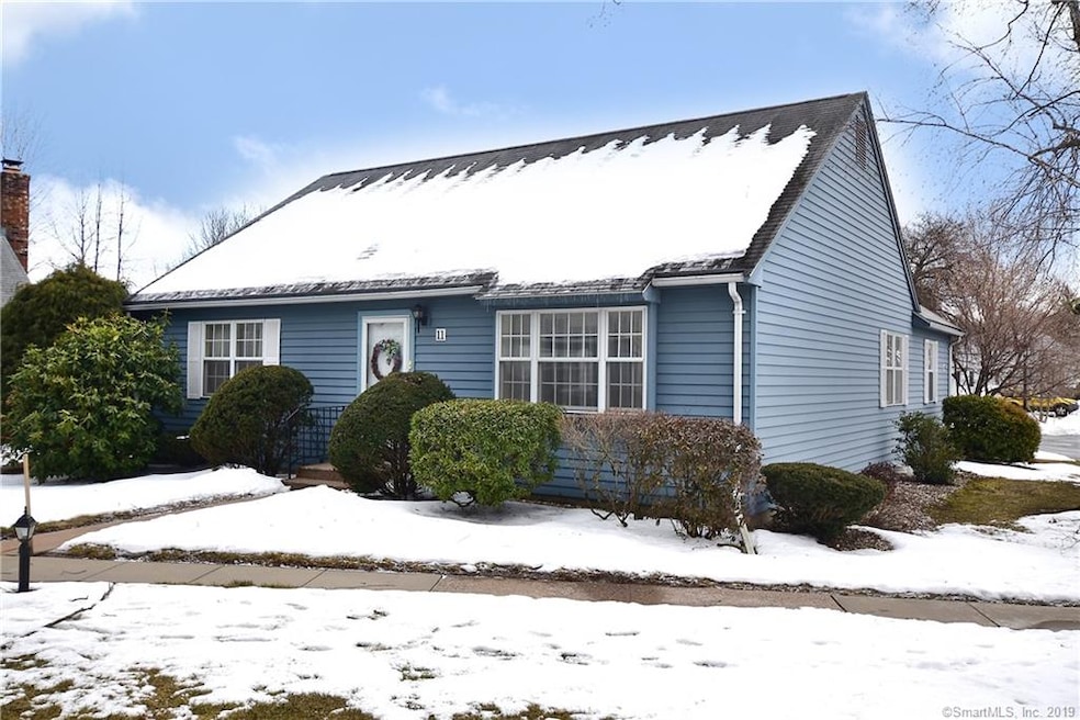 11 Strathmore Ln, Suffield, CT 06078 - photo 1