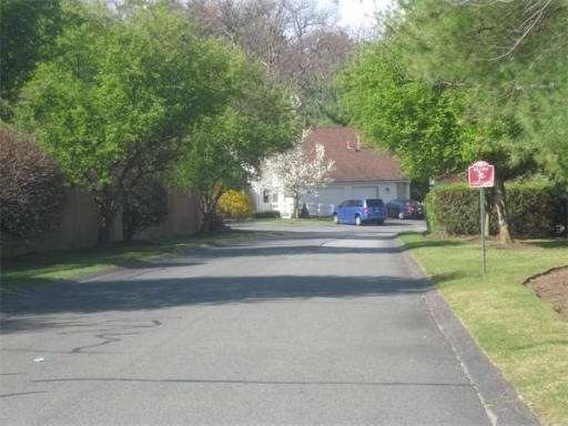 92 Decarolis Dr, Tewksbury, MA 01876 - photo 1