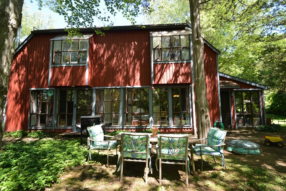 86 Pine Grove unit 86, Amherst, MA 01002 - photo 1