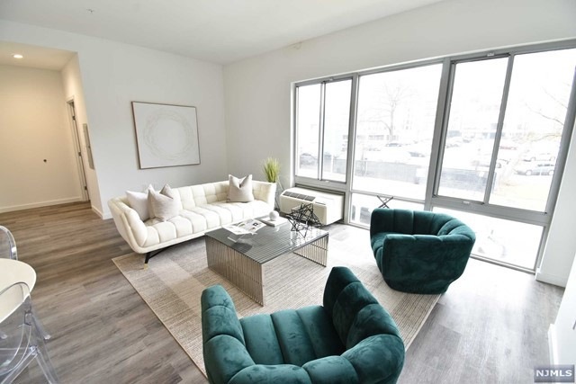 100 Evergreen Place unit 3A, East Orange, NJ 07018 - photo 1