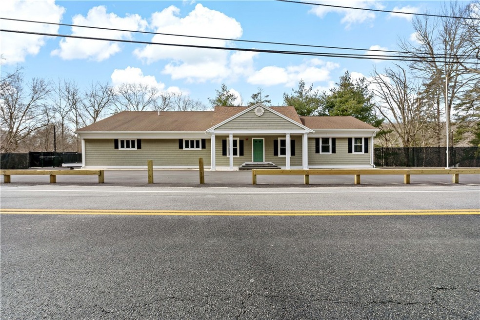 595 Saint Paul St unit 1, North Smithfield, RI 02896 - photo 1