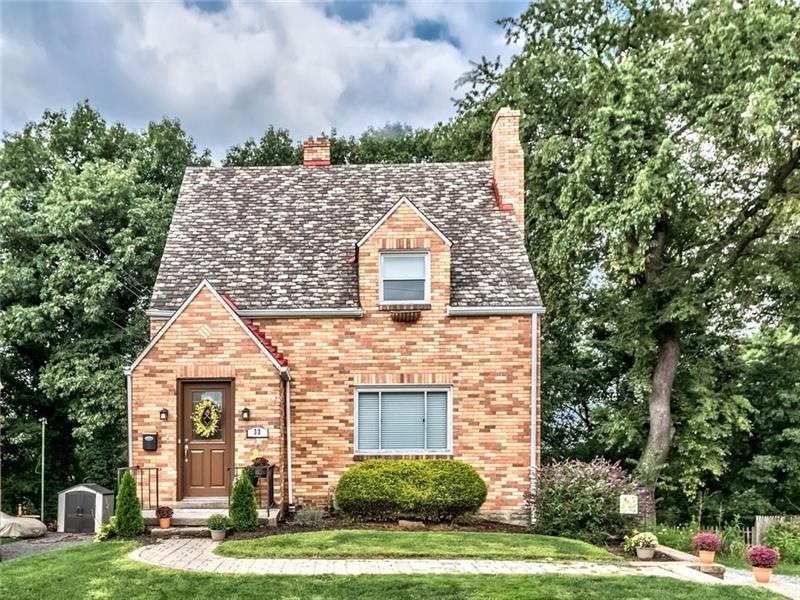 Gorgeous brick home located just 10 minutes from d