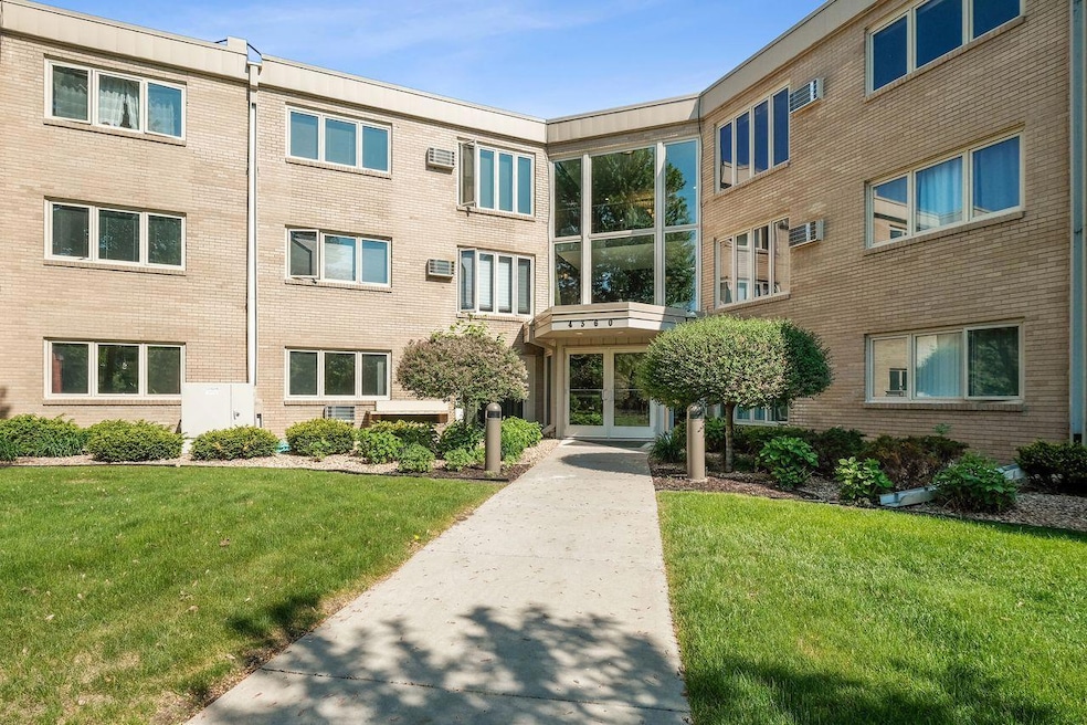 4360 Brookside Ct unit 206, Edina, MN 55436 - photo 1
