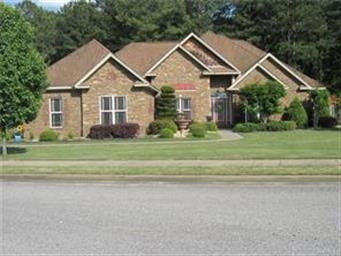 Welcome to this beautifully manicured home!