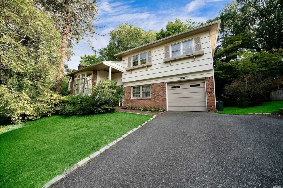 8 Terrace Dr, Great Neck, NY 11021 - photo 1