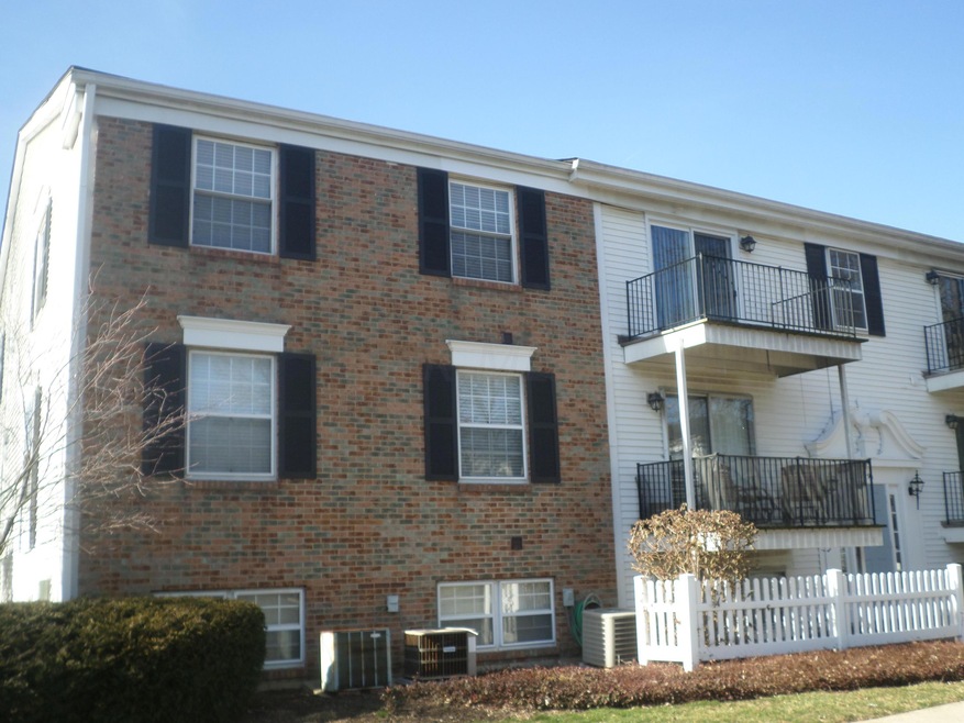 1490 Slade Ave unit 301, Columbus, OH 43235 - photo 1