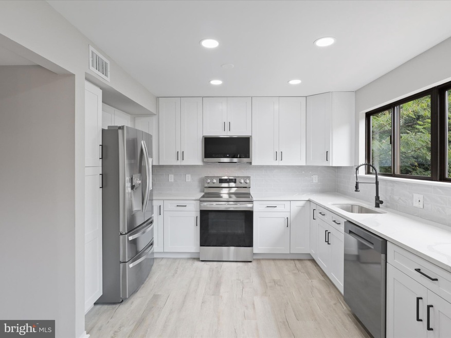 15250 Lodge Terrace, Woodbridge, VA 22191 - photo 1