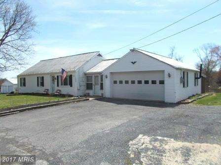 1359 Three Run Rd, Bunker Hill, WV 25413 - photo 1