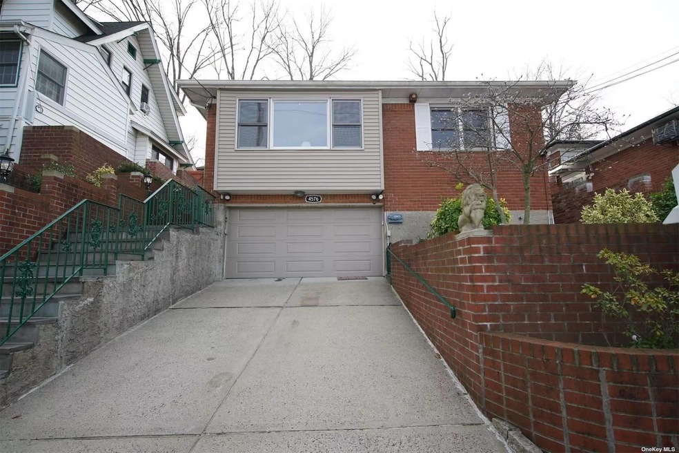 45-76 Browvale Ln, Flushing, NY 11362 - photo 1