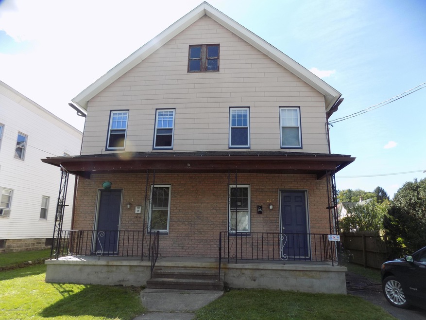 215 Hill St unit 217, Scranton, PA 18508 - photo 1