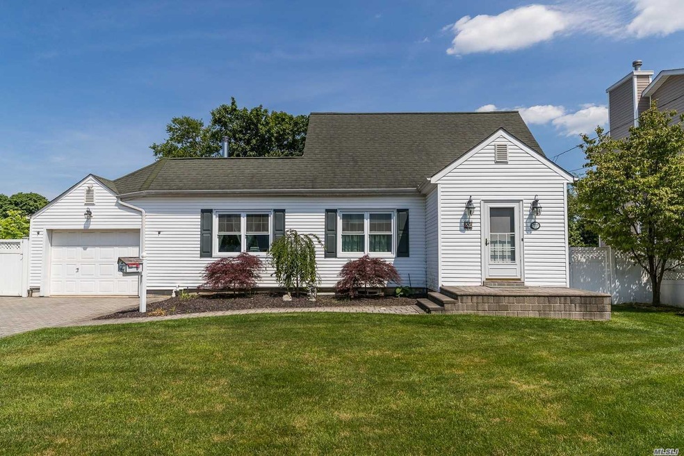 20 N Nassau St, Bethpage, NY 11714 - photo 1