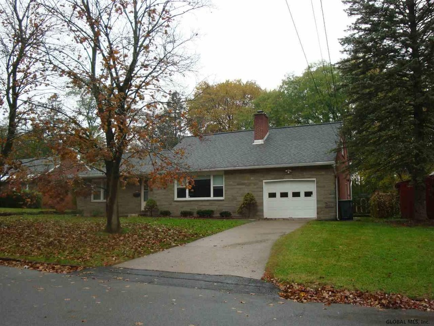 1009 Sandy Ln, Schenectady, NY 12303 - photo 1