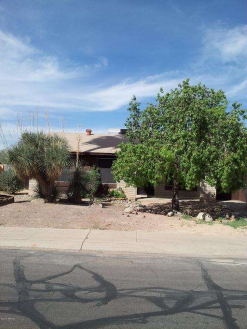 4510 E Pecan