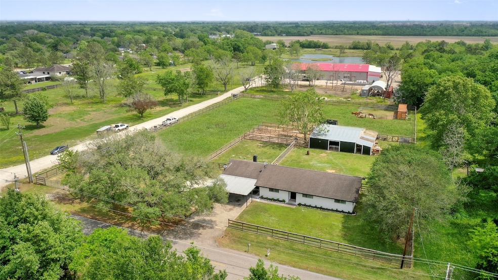 2534 County Road 144, Alvin, TX 77511 - photo 1