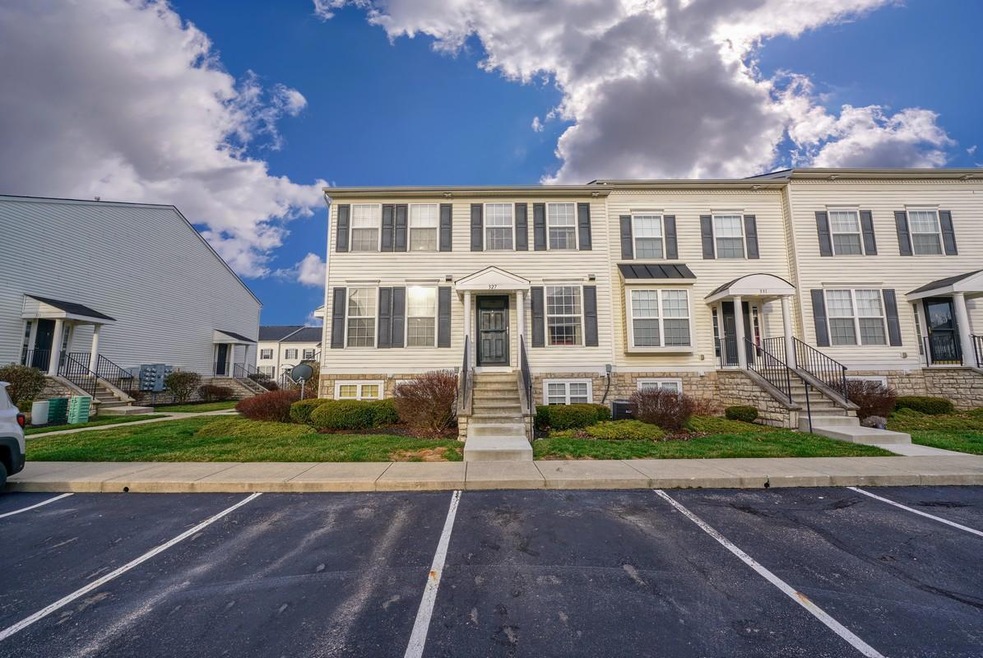 327 Lost River
