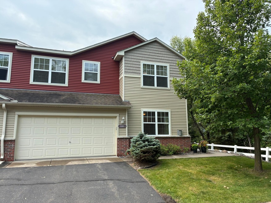 15588 Emerald Dr N unit 8, Hugo, MN 55038 - photo 1