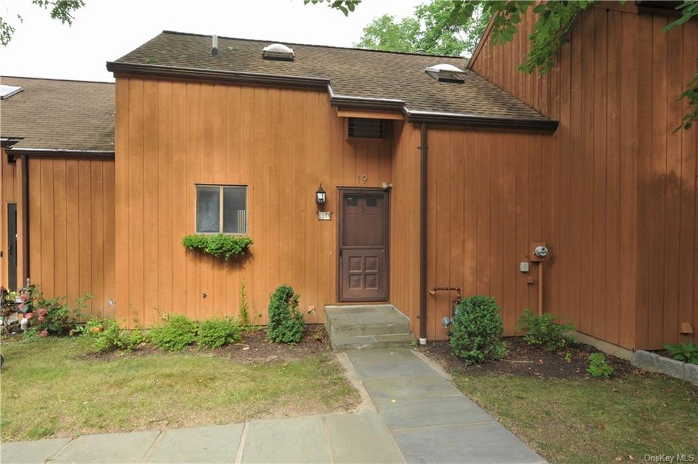 19 Lark Ln, Croton On Hudson, NY 10520 - photo 1
