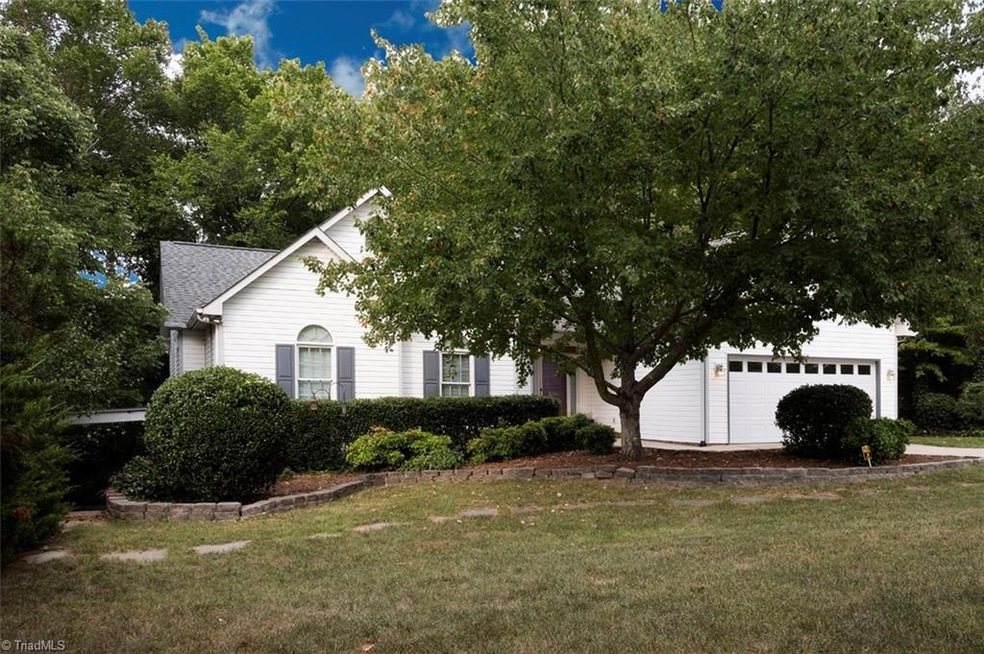 2106 Candelar Dr, High Point, NC 27265 - photo 1