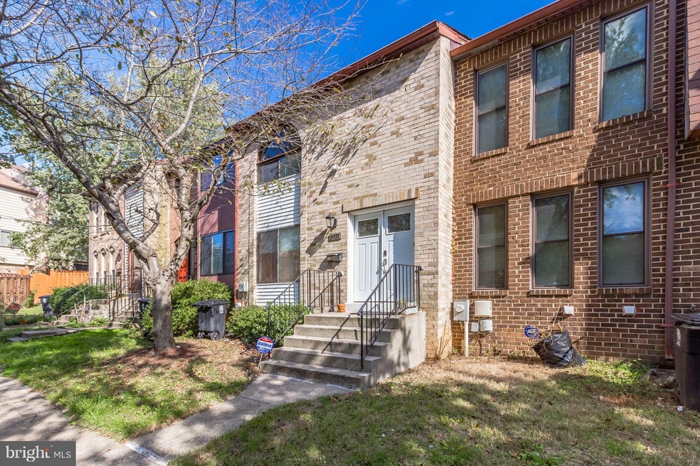 6931 Cipriano Woods Ct, Lanham, MD 20706 - photo 1