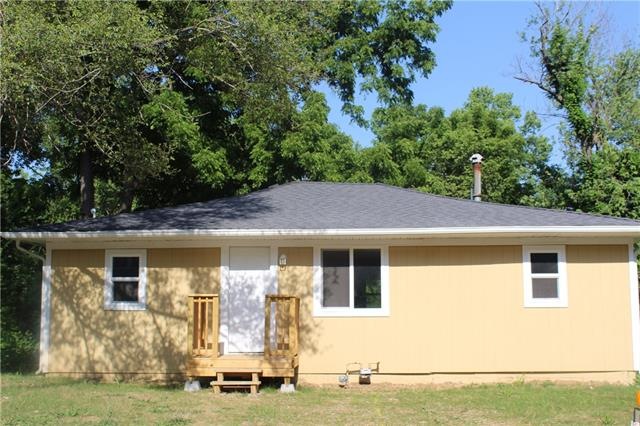 6833 Bales Ave, Kansas City, MO 64132 - photo 1