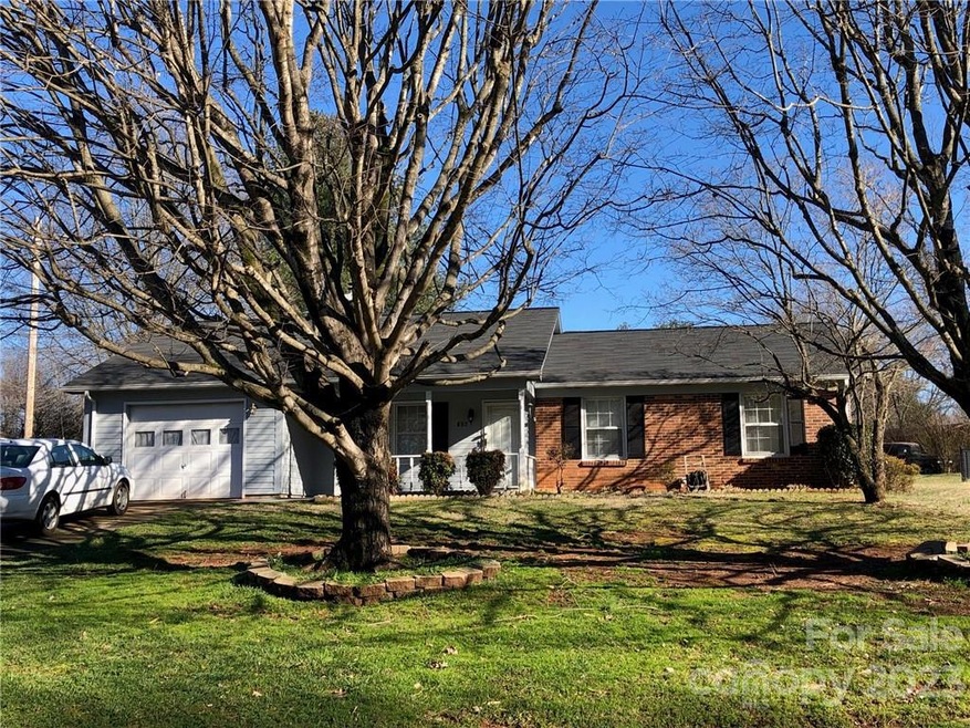 106 Oaklawn Rd, Statesville, NC 28625 - photo 1