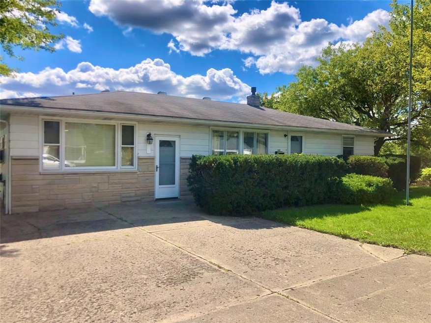 1305 E 38th St, Anderson, IN 46013 - photo 1