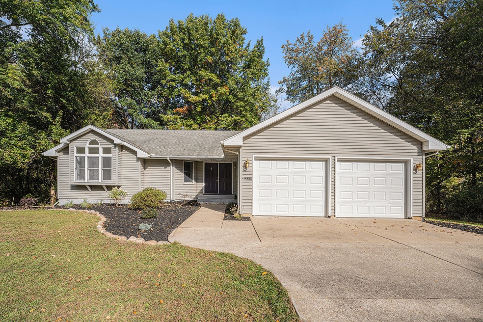 44811 Paw Rd, Paw Paw, MI 49079 - photo 1