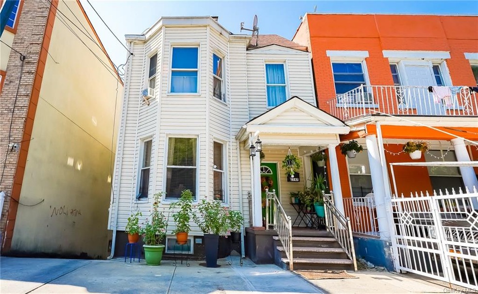 2747 Kingsbridge Terrace, Bronx, NY 10463 - photo 1