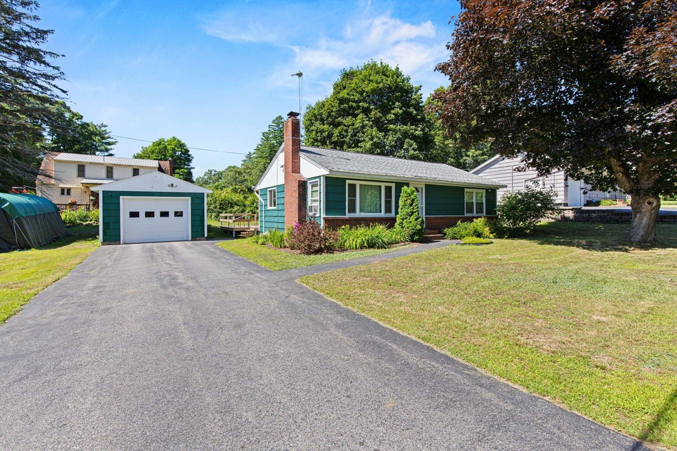 18 Grant St, Springvale, ME 04083 - photo 1