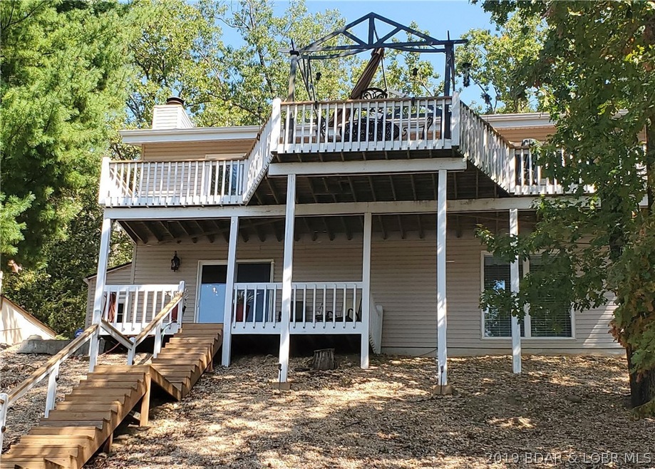 South exposure on lakeside, lovingly maintained/up