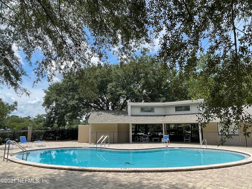 For Rent $1,400/month • Co-Listing Agent