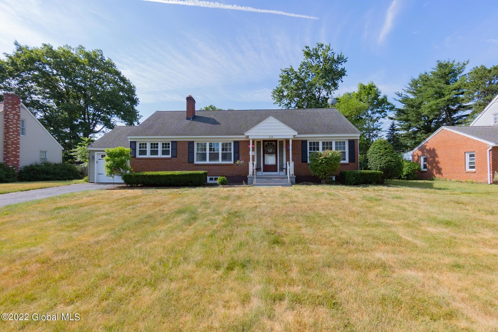 39 Continental Rd, Schenectady, NY 12306 - photo 1