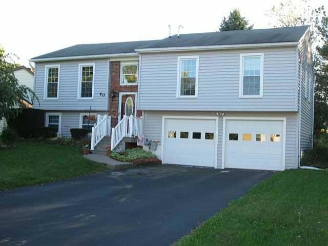 Exterior Front Welcome to 40 Winterberry Loop