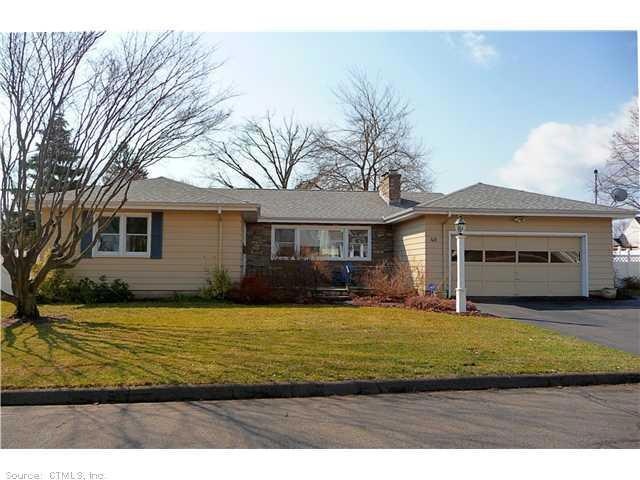 40 Edmund St, Manchester, CT 06040 - photo 1